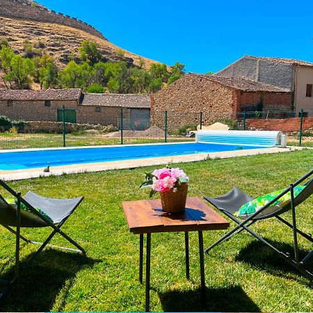 Hotel Rural La Huerta Montejo de la Vega de la Serrezuela Bagian luar foto
