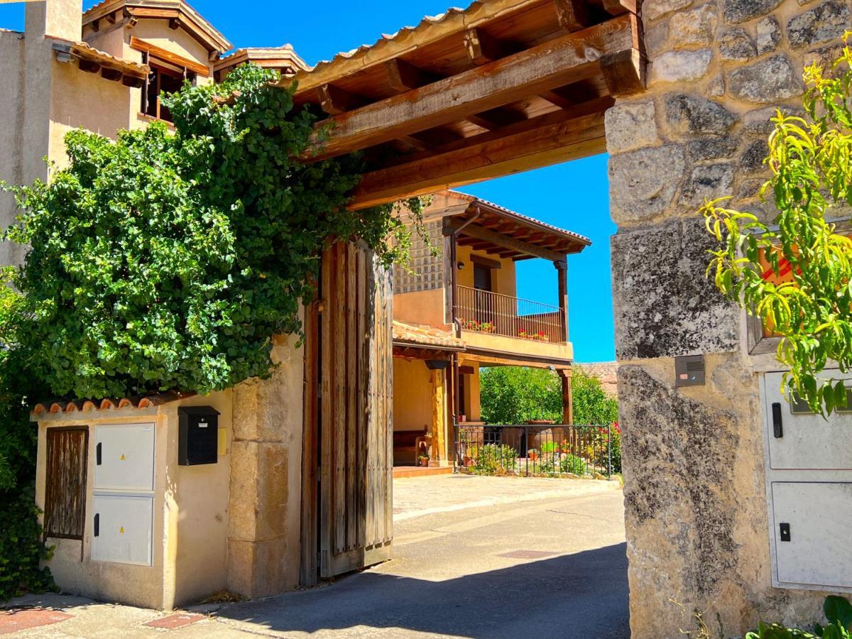 Hotel Rural La Huerta Montejo de la Vega de la Serrezuela Bagian luar foto